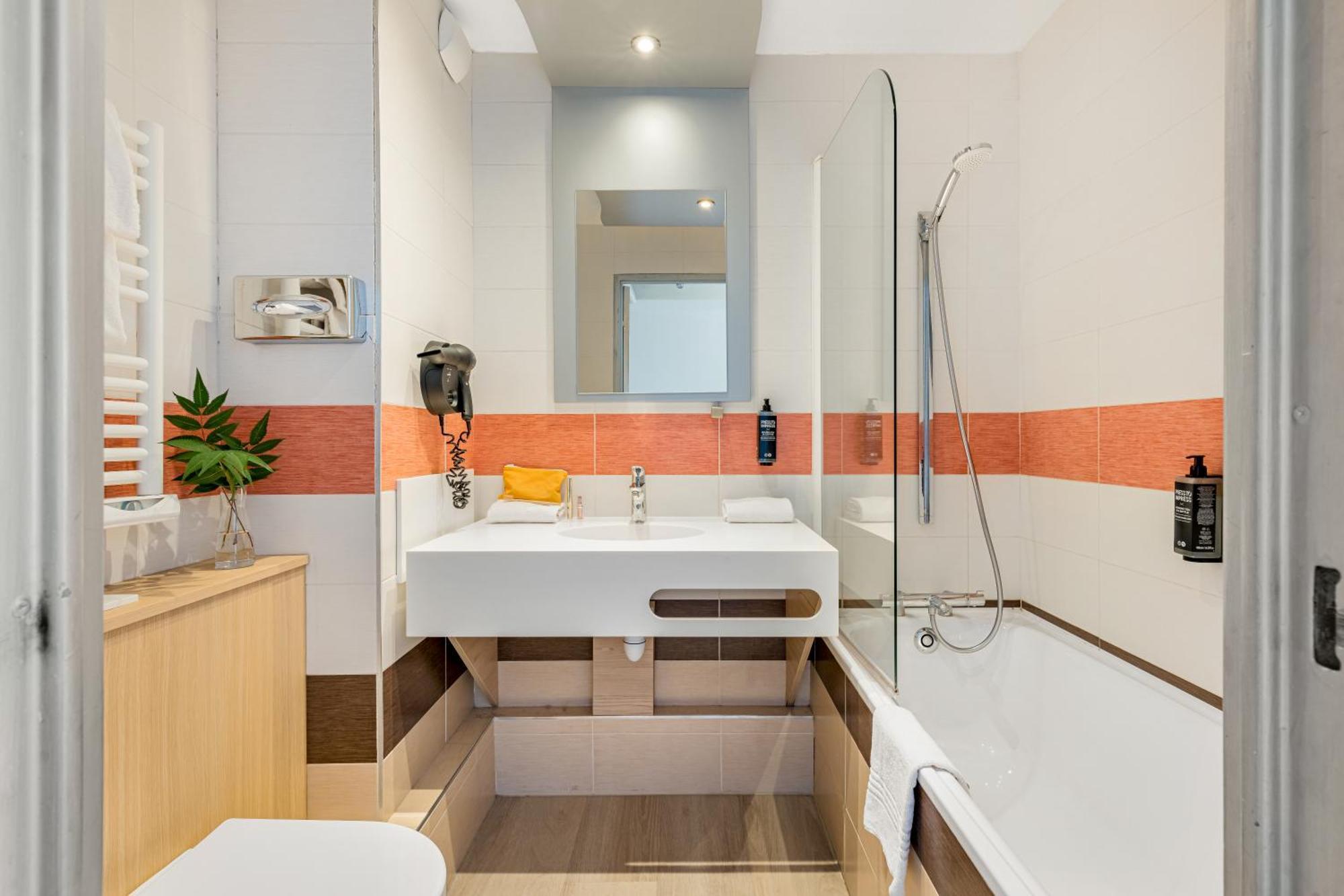 Ibis Styles Annecy Centre Gare Hotel Kültér fotó