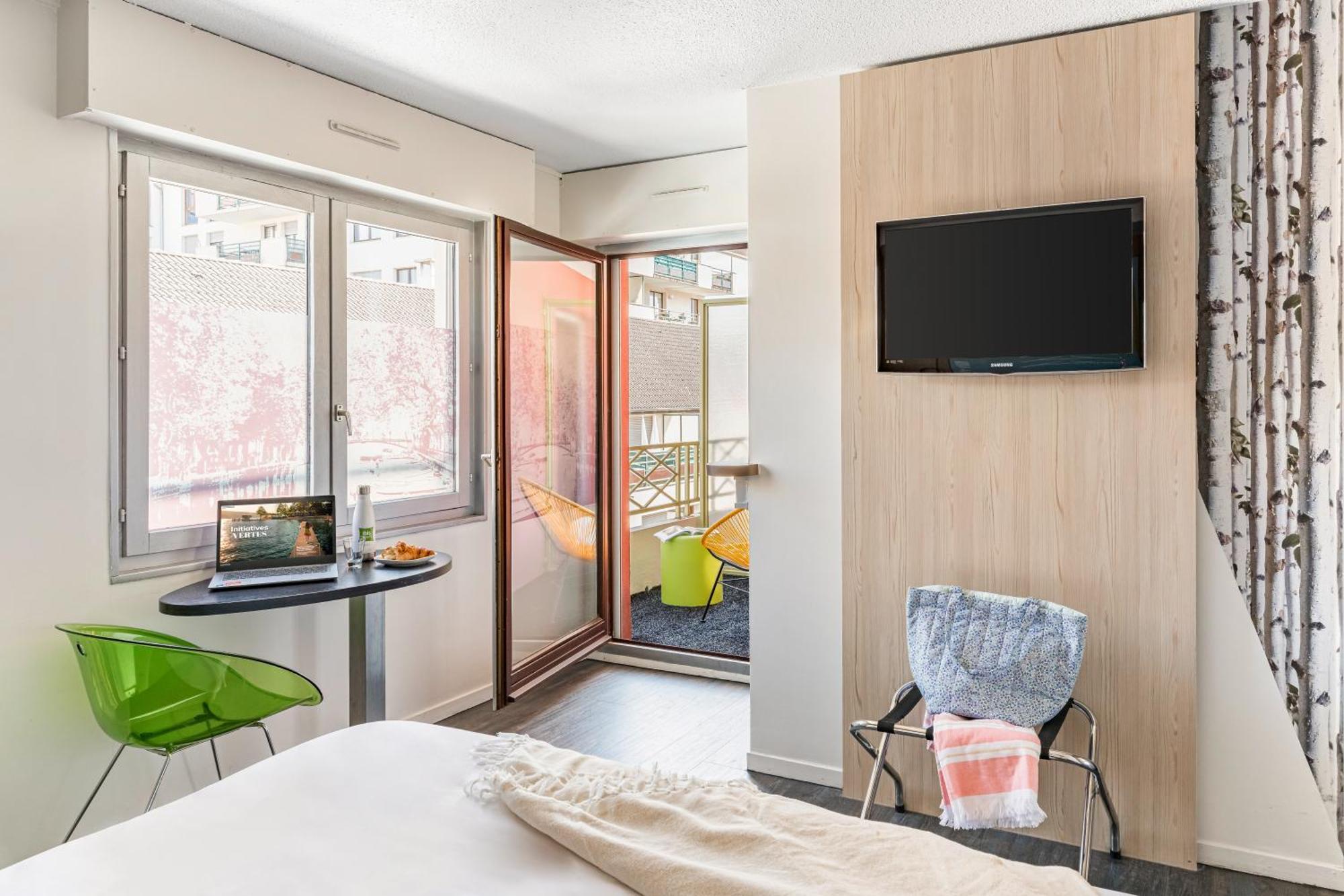 Ibis Styles Annecy Centre Gare Hotel Kültér fotó
