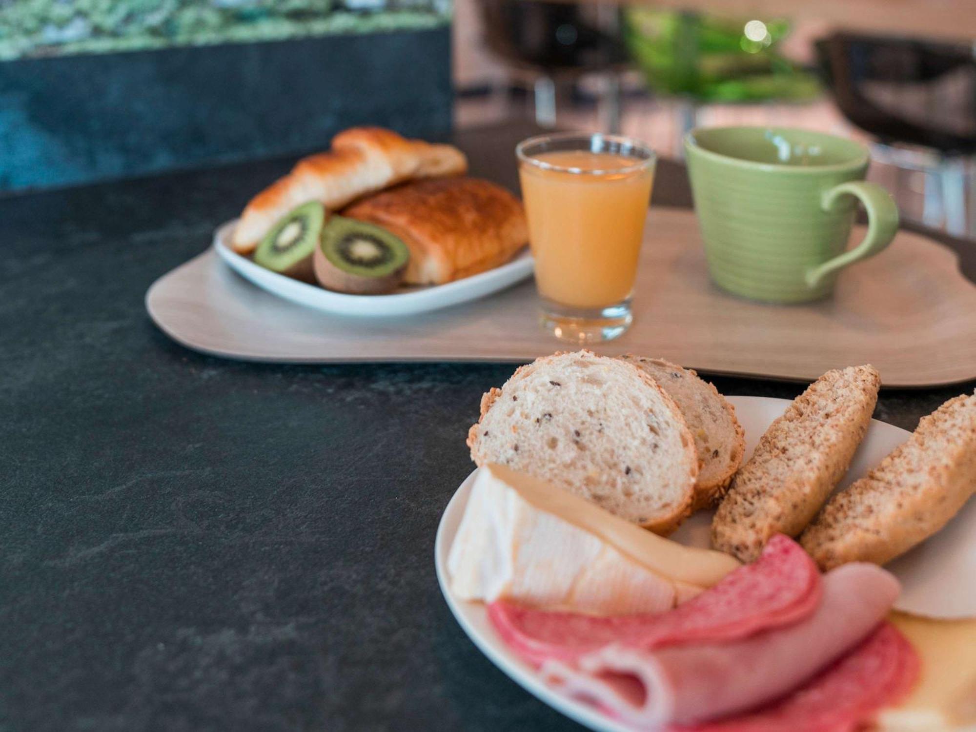 Ibis Styles Annecy Centre Gare Hotel Kültér fotó