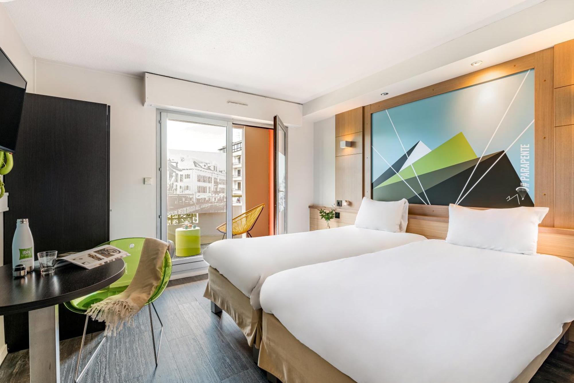 Ibis Styles Annecy Centre Gare Hotel Kültér fotó